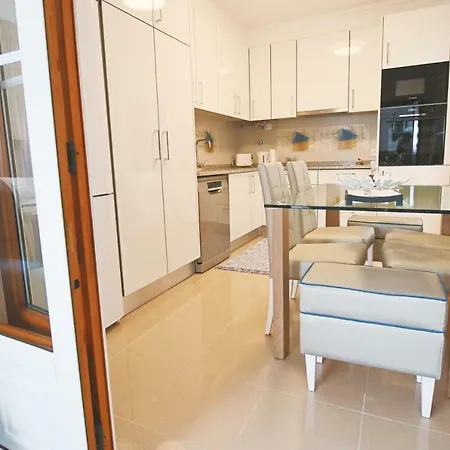 Holidays Marginal Apartman Nazaré