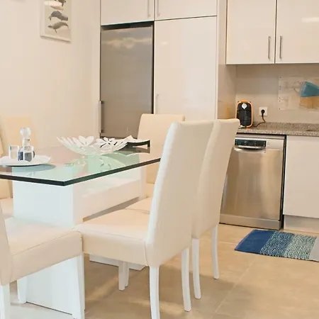 Holidays Marginal Apartman Nazaré